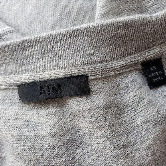 ATM 100% Cashmere Shirt Hem Long Sleeve Lightweight Round Neck Sweater Size XS - Picture 6 of 9
